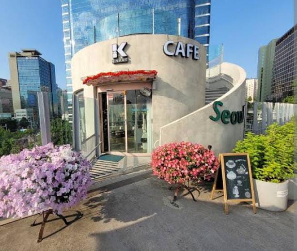 Top Cafés in Seoul: Best Coffee Spots for Every Mood